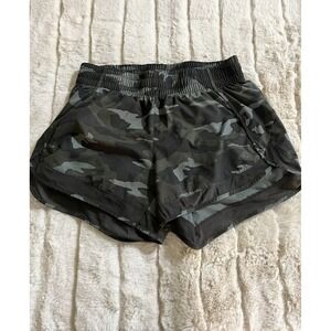 ATHLETA Green Camo Mesh Racer Run Shorts‎ 4" Inseam Women's Size Small